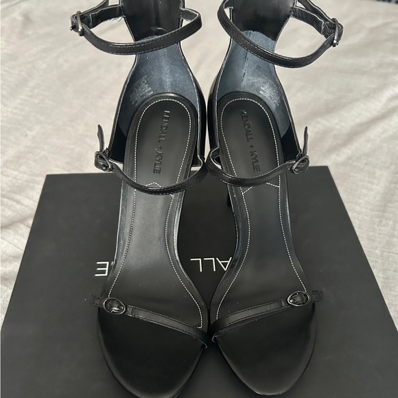 NIB - Kendall & Kylie Strappy Black Heels - Picture 8 of 16